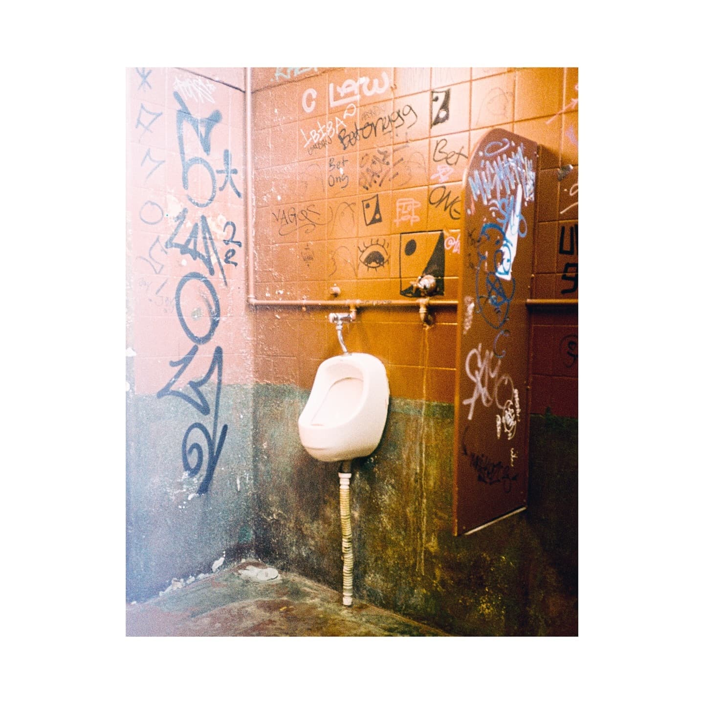 mju2
#lomographymetropolis pushed 1 stop
developing by @maquinasdeoutrostempos